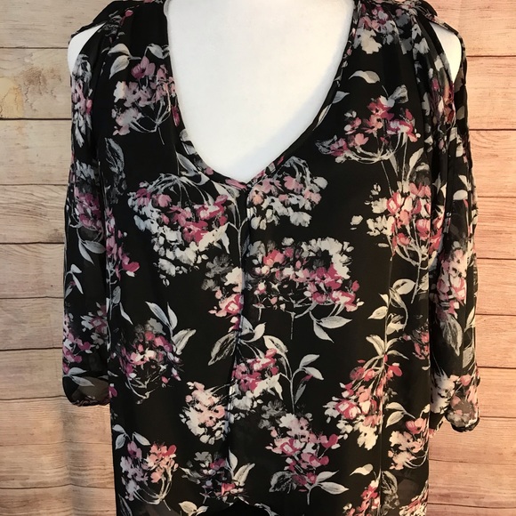 BCX Tops - BCX Blouse ( Size Large )